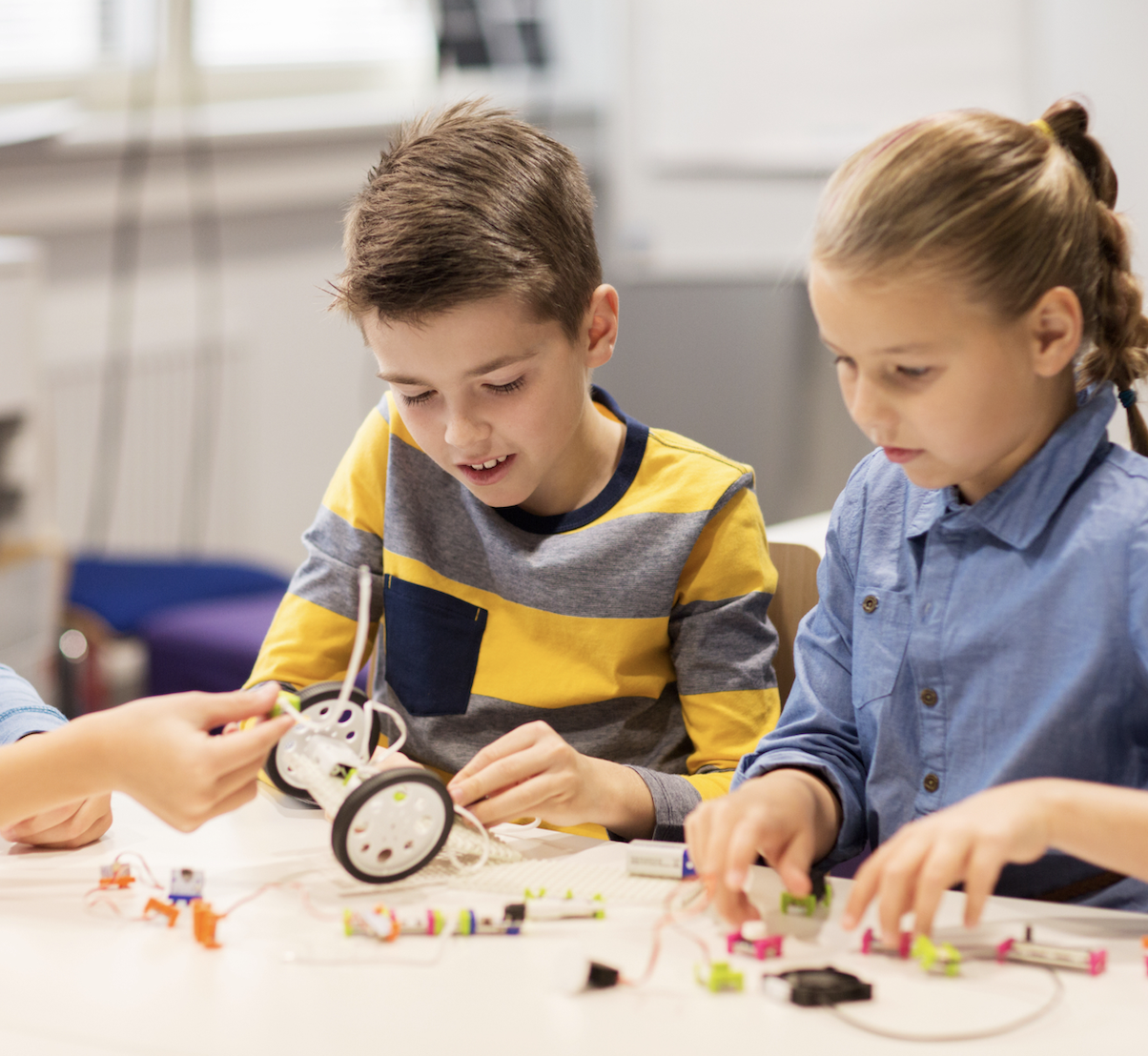Makerspace Electronic Gadgets And Wearables 1 On Campus Summer Camp Kidztopros